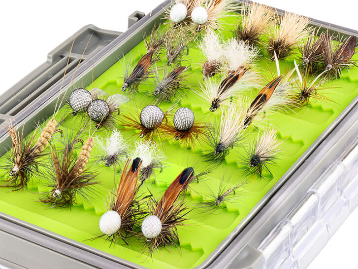Sélection mouches hotfly DRY UNIVERSAL LTD - 32 mouches...