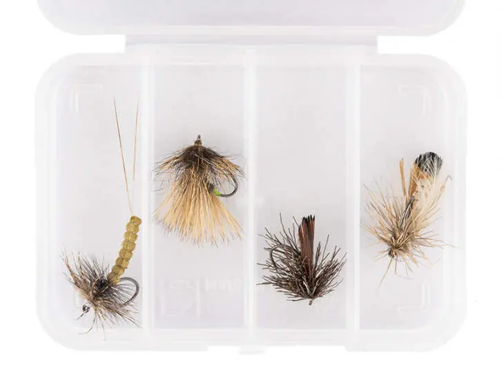 Sélection mouches hotfly DRY LARGE ESSENTIAL LTD - 4 mouches BL avec boîte